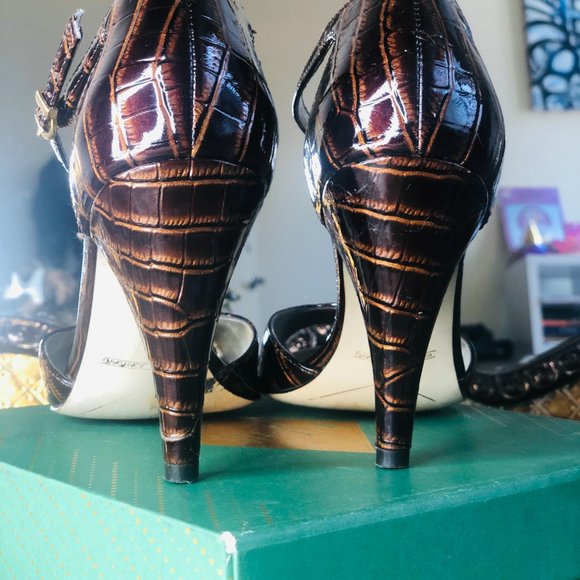 Joan & David Vintage Crocodile Heels size 7.5 EUC! - Picture 14 of 15